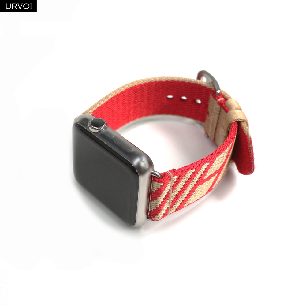 حزام URVOI لسلسلة ساعات Apple  - مراجعة Watch Winder Single وسعره