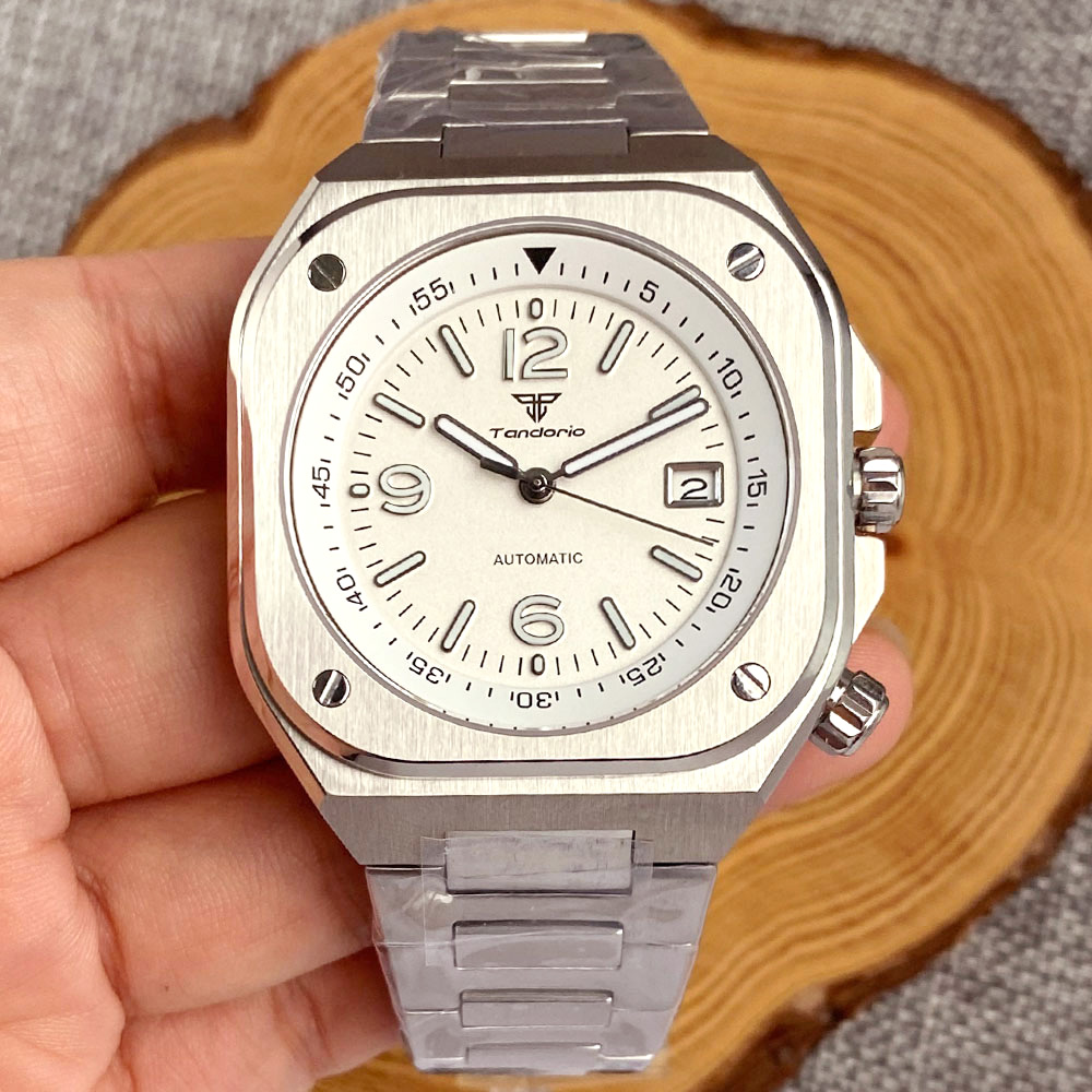 AR الياقوت الزجاج 42 مللي متر  - مراجعة Rolex Watch Submariner وسعره